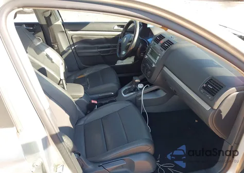 2008 Volkswagen Jetta Se/Sel z USA, uszkodzony, nr VIN 3VWRM71K18M106287